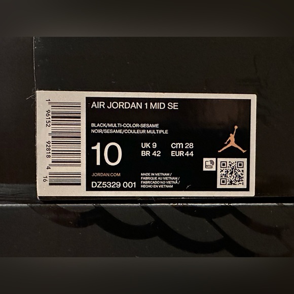 Air Jordan 1 Mid SE - Picture 5 of 8